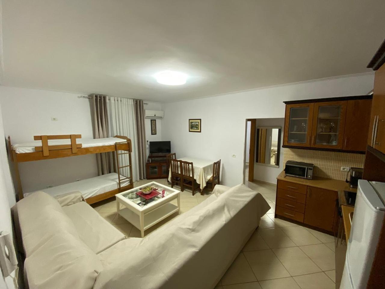 Olive Tree Apartment Sarandë Esterno foto