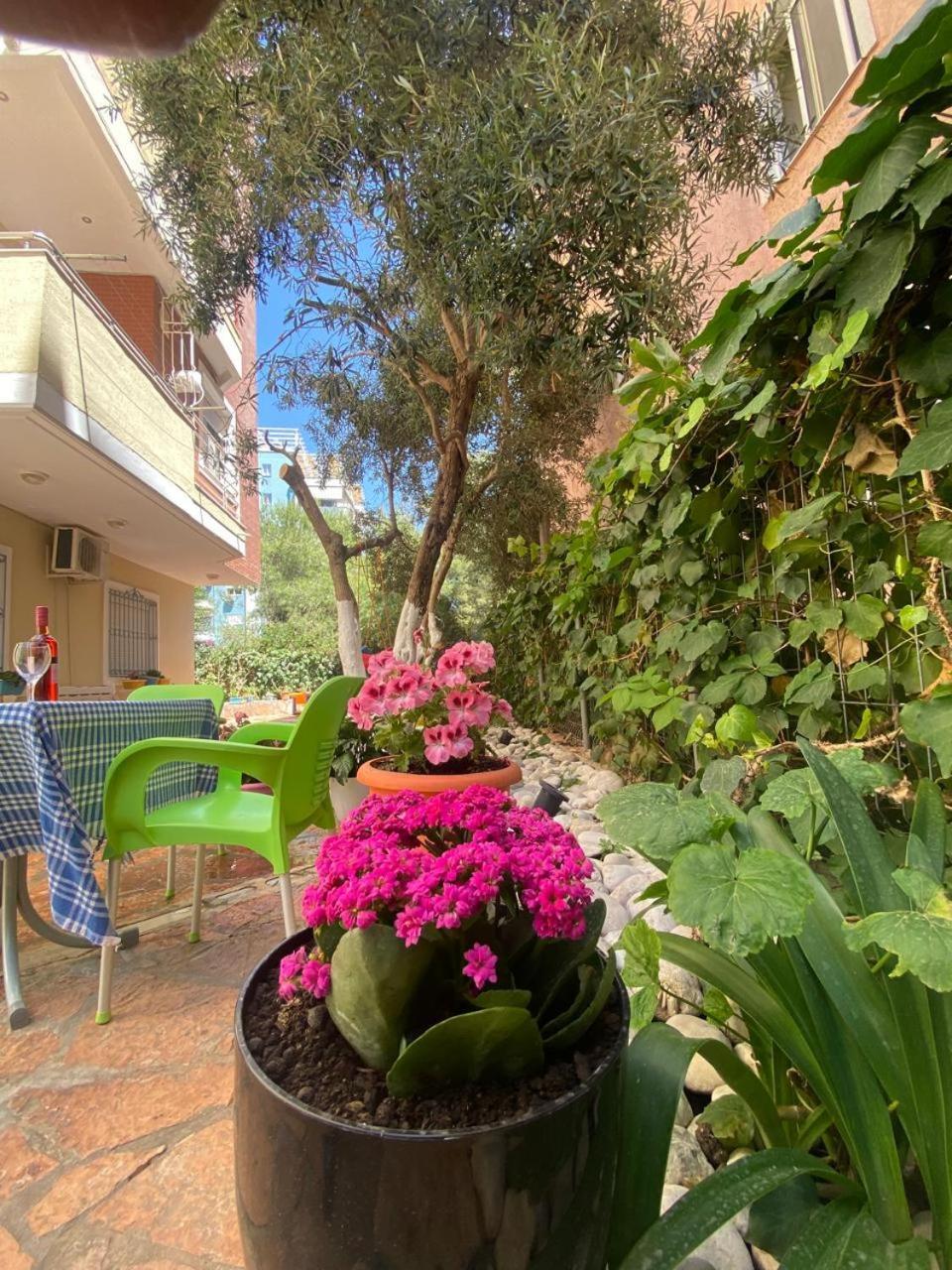 Olive Tree Apartment Sarandë Esterno foto